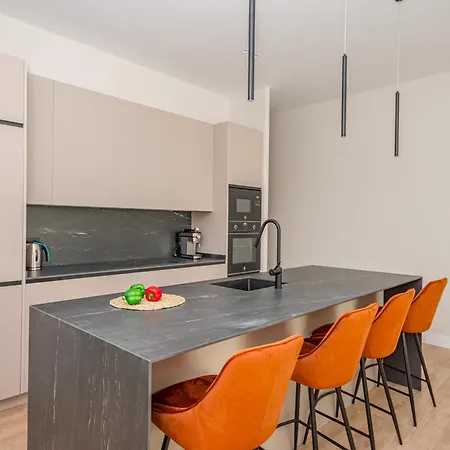 Centro Xxi Calle Principe 3br 3bh *