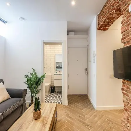 Urban Tranquility In - Ideal For Couples