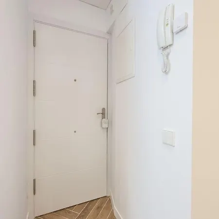Urban Tranquility In - Ideal For Couples *