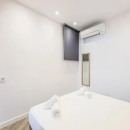 Urban Tranquility In - Ideal For Couples Madrid