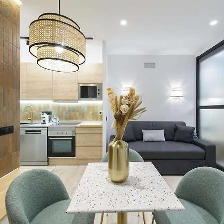 Deluxe Sol, By Monaro * Madrid