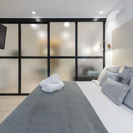 Apartment Deluxe Sol, By Monaro