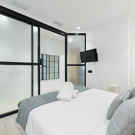 Deluxe Sol, By Monaro * Madrid