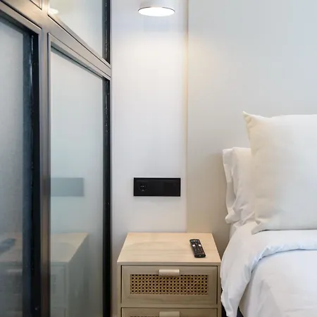 Apartment Deluxe Sol, By Monaro Madrid