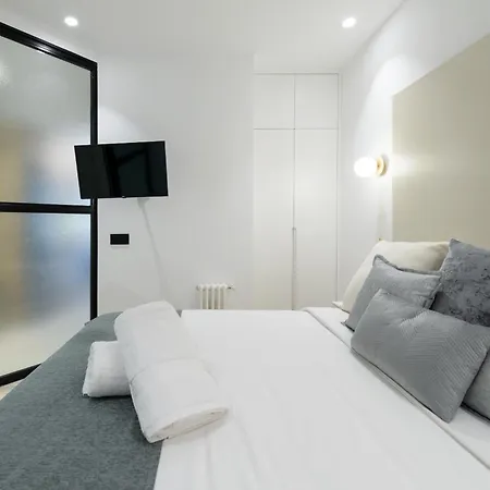 Apartment Deluxe Sol, By Monaro