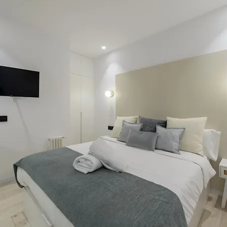 Deluxe Sol, By Monaro Apartment Madrid