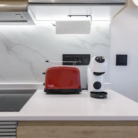 Apartment Deluxe Sol, By Monaro *