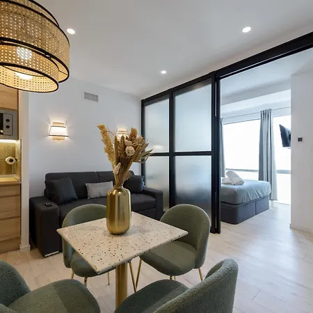 Apartment Deluxe Sol, By Monaro Madrid