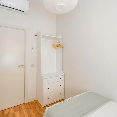 Salamanca Apt Madrid