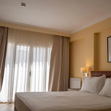 Aparto-hotel Rosales Апарт-отель