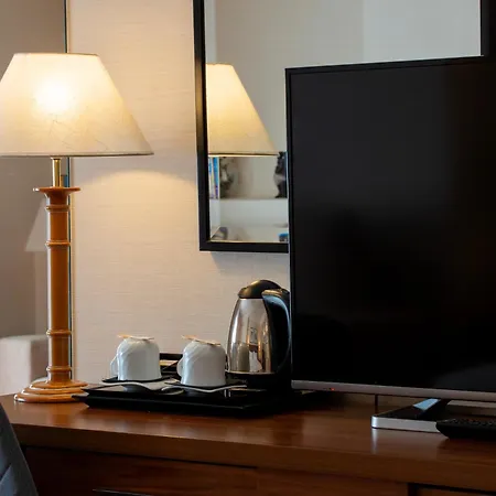 Aparto-hotel Rosales 3*