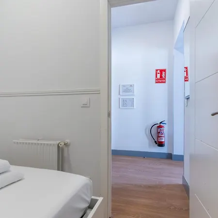 2 Bedrooms 1,5bathrooms Furnished - Sol - Bright & Functional - Mintystay