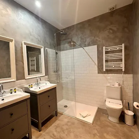 Amazing 3bd 3bth With 9 Balconies By Madrid4you Apartment