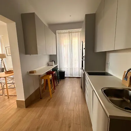Apartment Amazing 3bd 3bth With 9 Balconies By Madrid4you *
