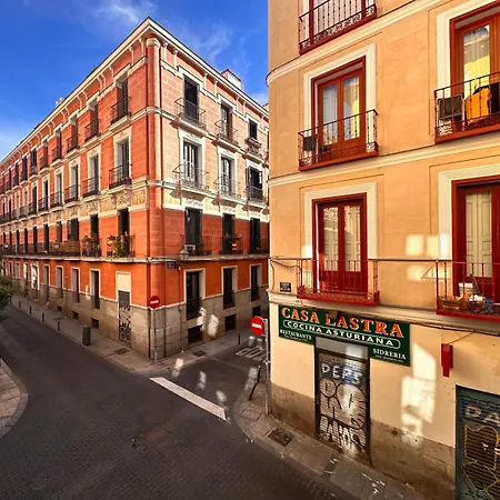 Amazing 3bd 3bth With 9 Balconies By Madrid4you Apartment