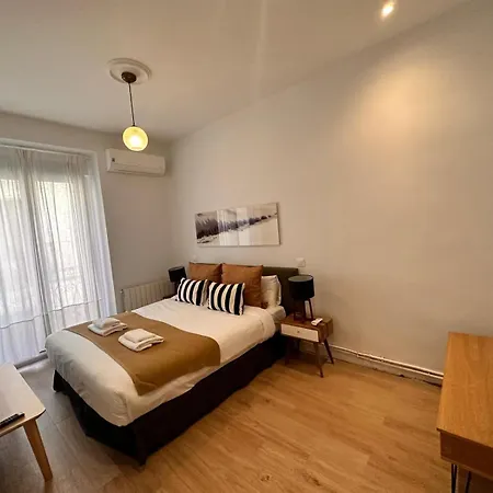 Amazing 3bd 3bth With 9 Balconies By Madrid4you Apartment *