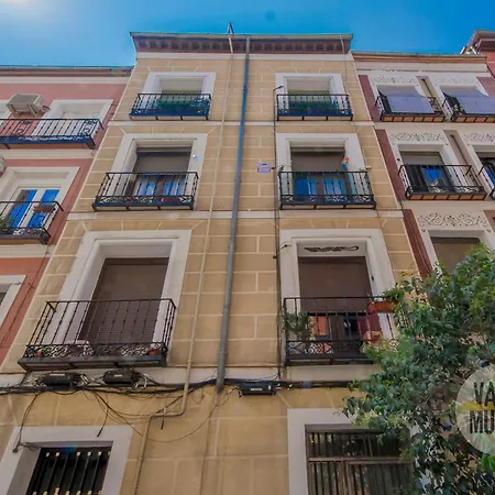 Apartamento Cool Duplex Bajo 7pax Cerca De Tirso De Molina E2 *