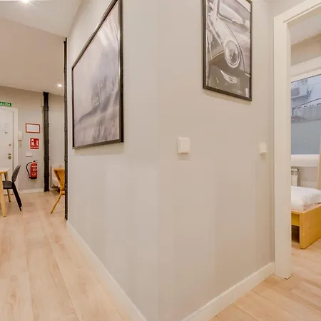 Acogedor 3 Y Terraza En El Centro De Apartamento