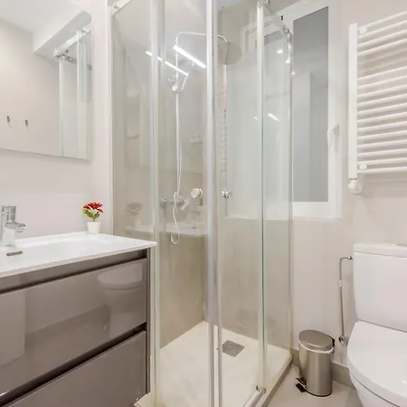 Apartamento Acogedor 3 Y Terraza En El Centro De Madrid