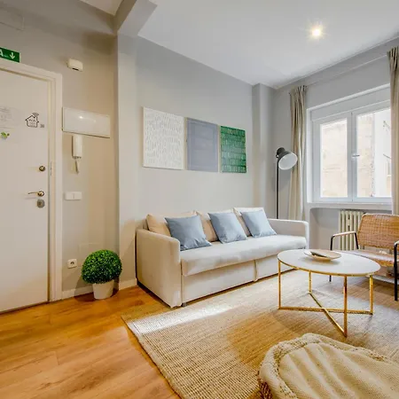 Apartment Excelente Piso De 3 En La Latina-centro