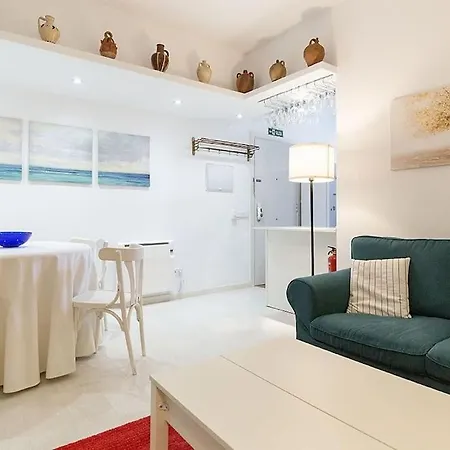 House With Courtyard In Puerta Del Angel - Mauregato Apartment