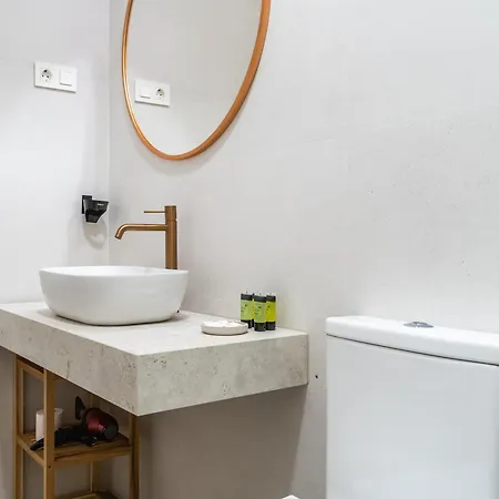 Modern And Bright-1bedroom 2bathrooms-la Latina Apartment *