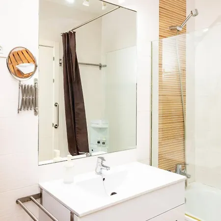 Modern And Spacious-2bedrooms 1bathroom-malasana Apartment *