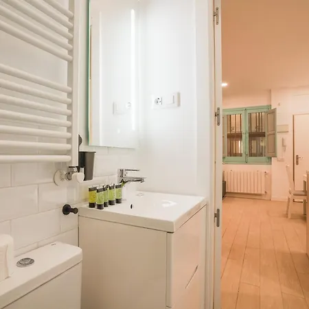 Modern Cozy -2bedrooms 1bathroom-delicias *