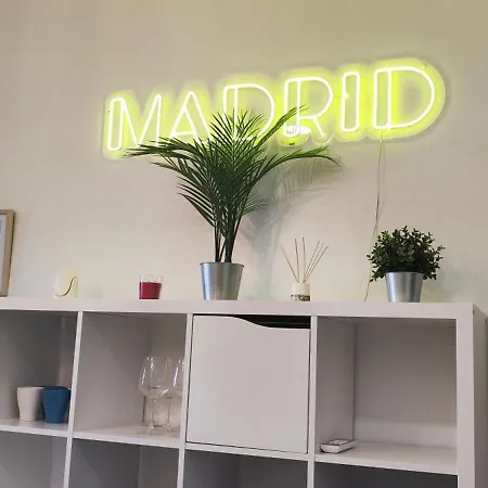 Apartment Entero Junto A Cuatro Caminos Con Licencia Del Ayto De