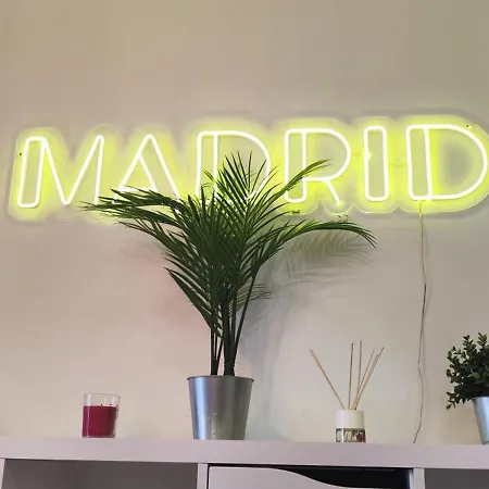 Entero Junto A Cuatro Caminos Con Licencia Del Ayto De Apartment Madrid