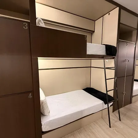 Hostel Tkh-rooms Mate Madrid
