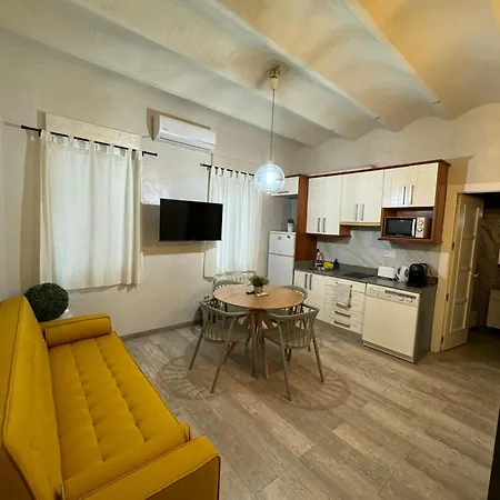 Apartment Ama Santa Ana *