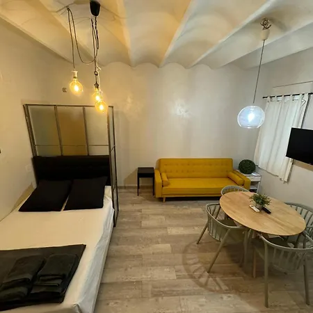 Apartment Ama Santa Ana Madrid