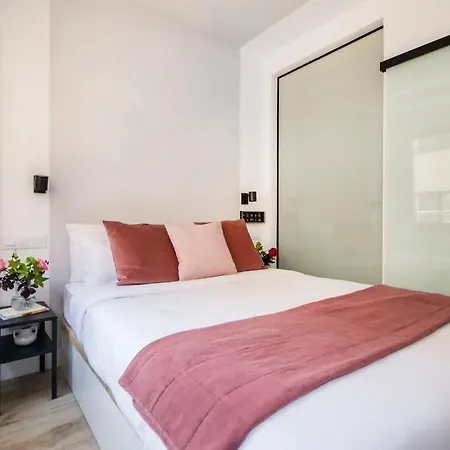 Apartment Retiro Parkserranogran Via *