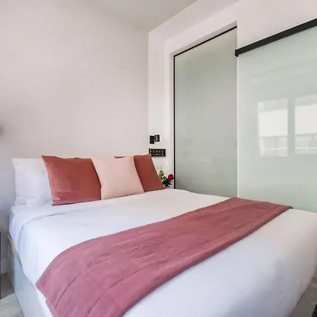 Apartment Retiro Parkserranogran Via *