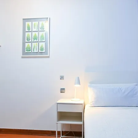Apartment For Acogedora Vivienda Temporal De 2 En Chamberi Eca10 Madrid