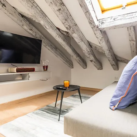 Estudio Nuevo - Gran Via Apartment
