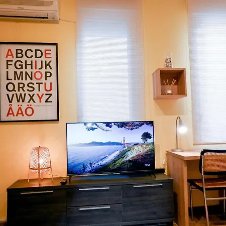 Apartment For Encantadora Vivienda Temporal A Pocos Minutos Del Metro Lavapies Zui33 *