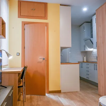 Apartment For Encantadora Vivienda Temporal A Pocos Minutos Del Metro Lavapies Zui33 *