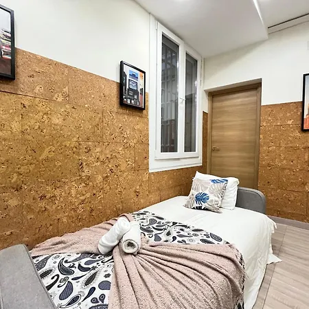 Acogedor Malasana Centro Temporal Apartment