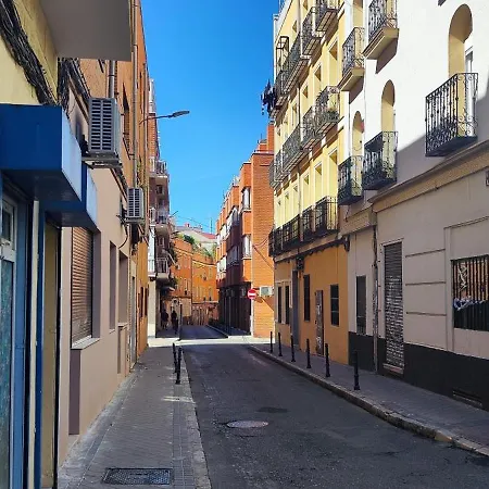 Apartment Entero Junto A Cuatro Caminos Con Licencia Del Ayto De *