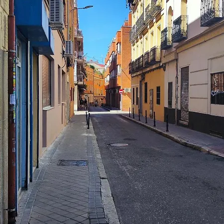 Entero Junto A Cuatro Caminos Con Licencia Del Ayto De Apartment *