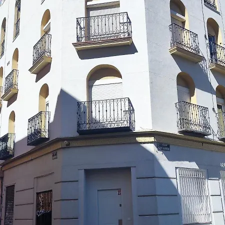 Entero Junto A Cuatro Caminos Con Licencia Del Ayto De Apartment
