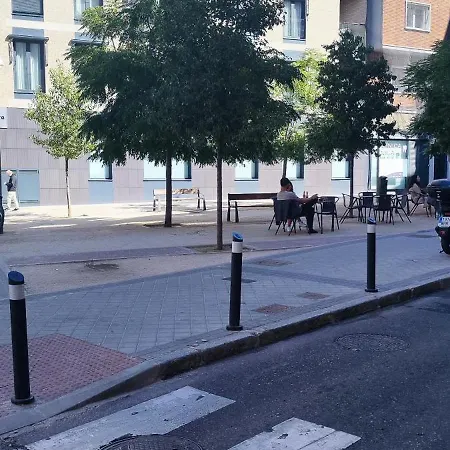 Entero Junto A Cuatro Caminos Con Licencia Del Ayto De Apartment *