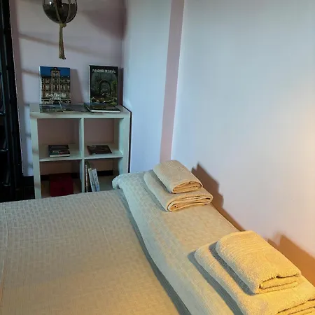 Estupenda Casa Compartida De Arquitecto! Madryt