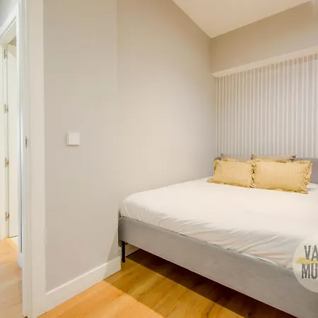 Modern & Cool Interior Design A 20 Metros Del Retiro E1 * Madrid