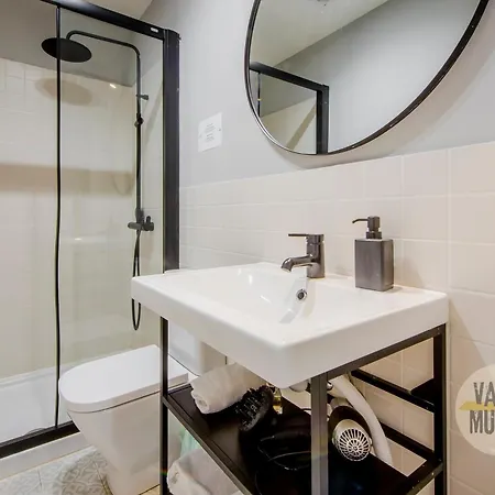 Modern & Cool Interior Design A 20 Metros Del Retiro E1 Madrid