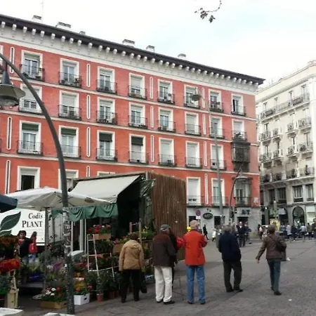 Ch Prada Guest house Madrid