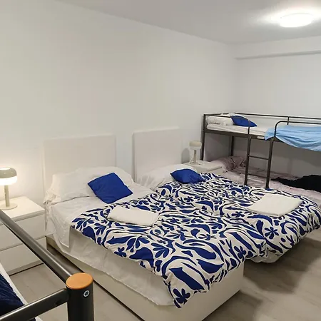 Hostel 3- Hab Compartida Masculina 8x