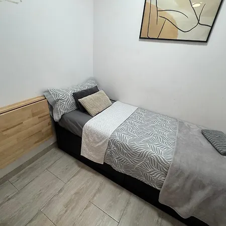 Centrico Y Precioso En Apartment Madrid
